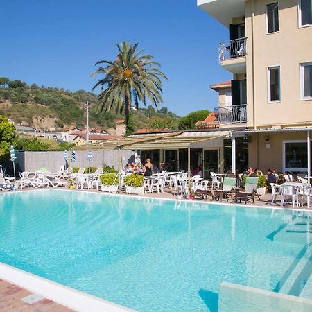 Hotel Delle Mimose Ντιάνο Μαρίνα Εξωτερικό φωτογραφία