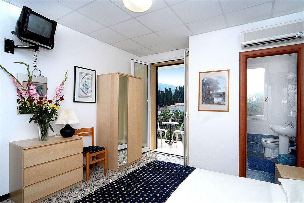 Hotel Delle Mimose Ντιάνο Μαρίνα Εξωτερικό φωτογραφία