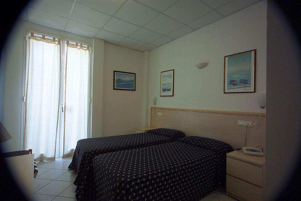 Hotel Delle Mimose Ντιάνο Μαρίνα Εξωτερικό φωτογραφία