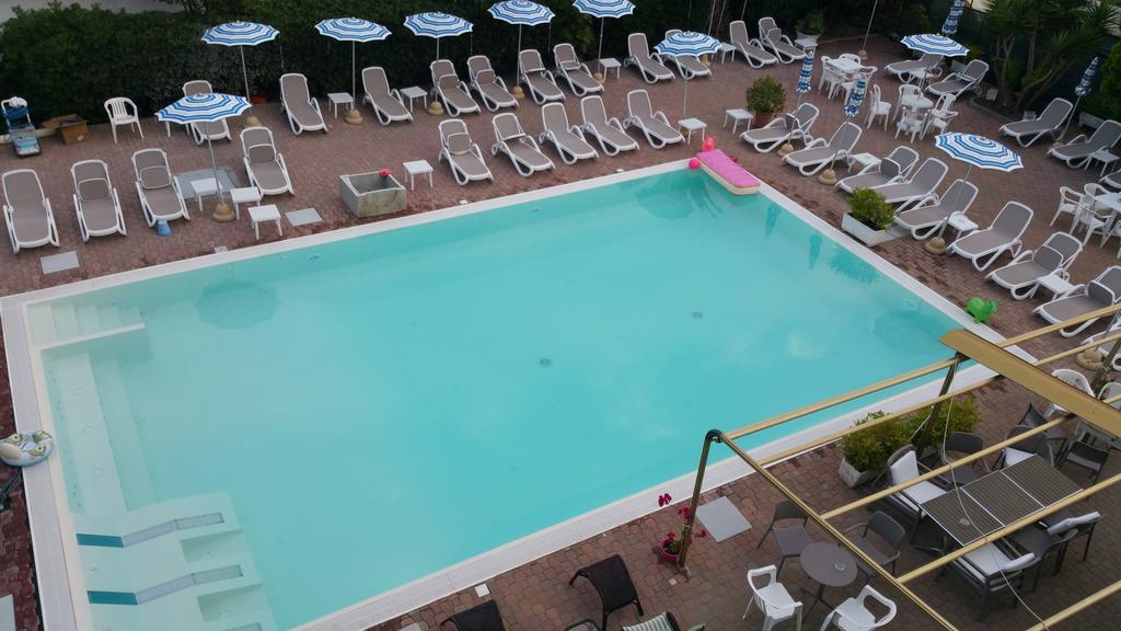 Hotel Delle Mimose Ντιάνο Μαρίνα Εξωτερικό φωτογραφία