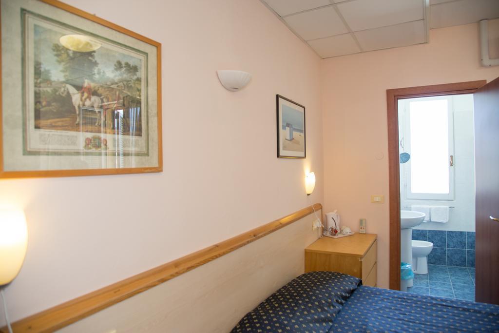 Hotel Delle Mimose Ντιάνο Μαρίνα Εξωτερικό φωτογραφία