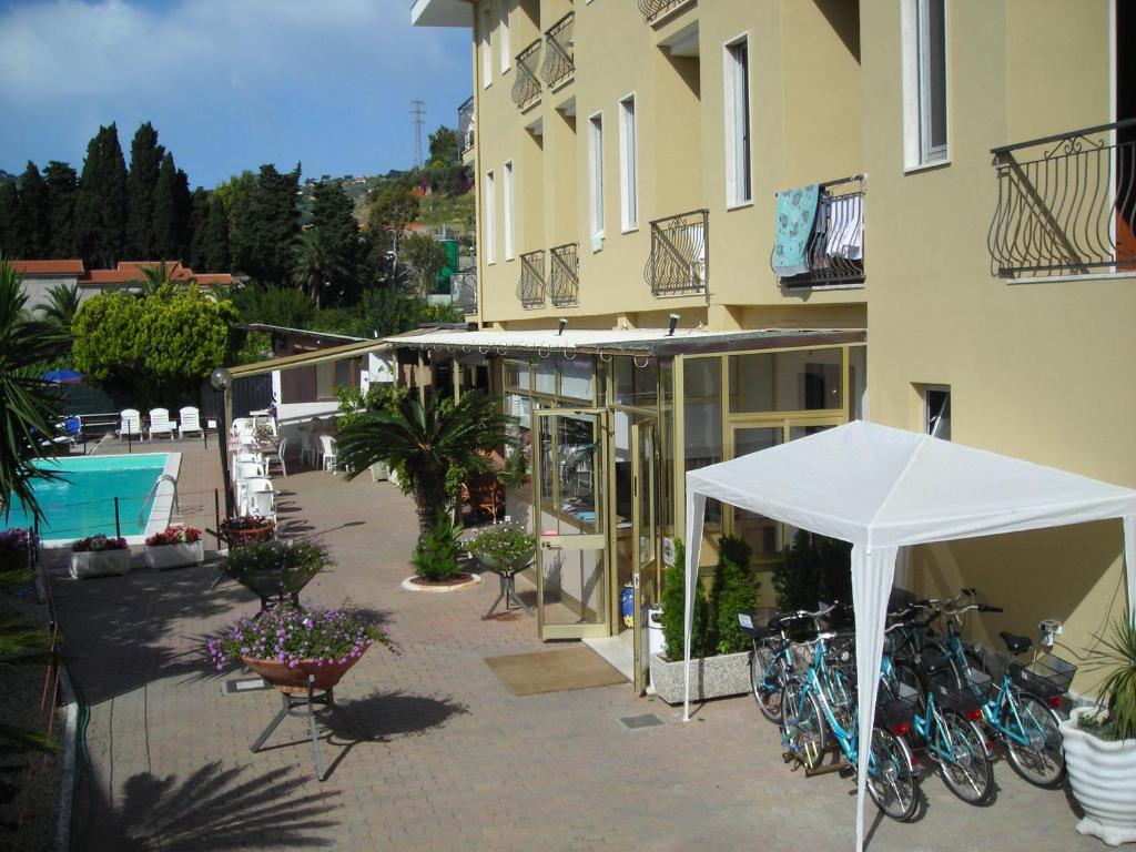 Hotel Delle Mimose Ντιάνο Μαρίνα Εξωτερικό φωτογραφία